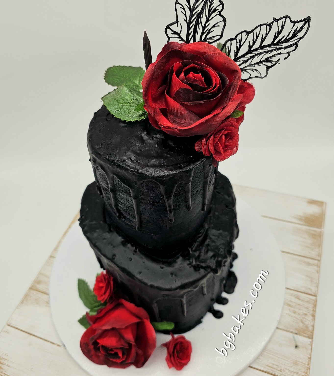 Black heart wedding cake