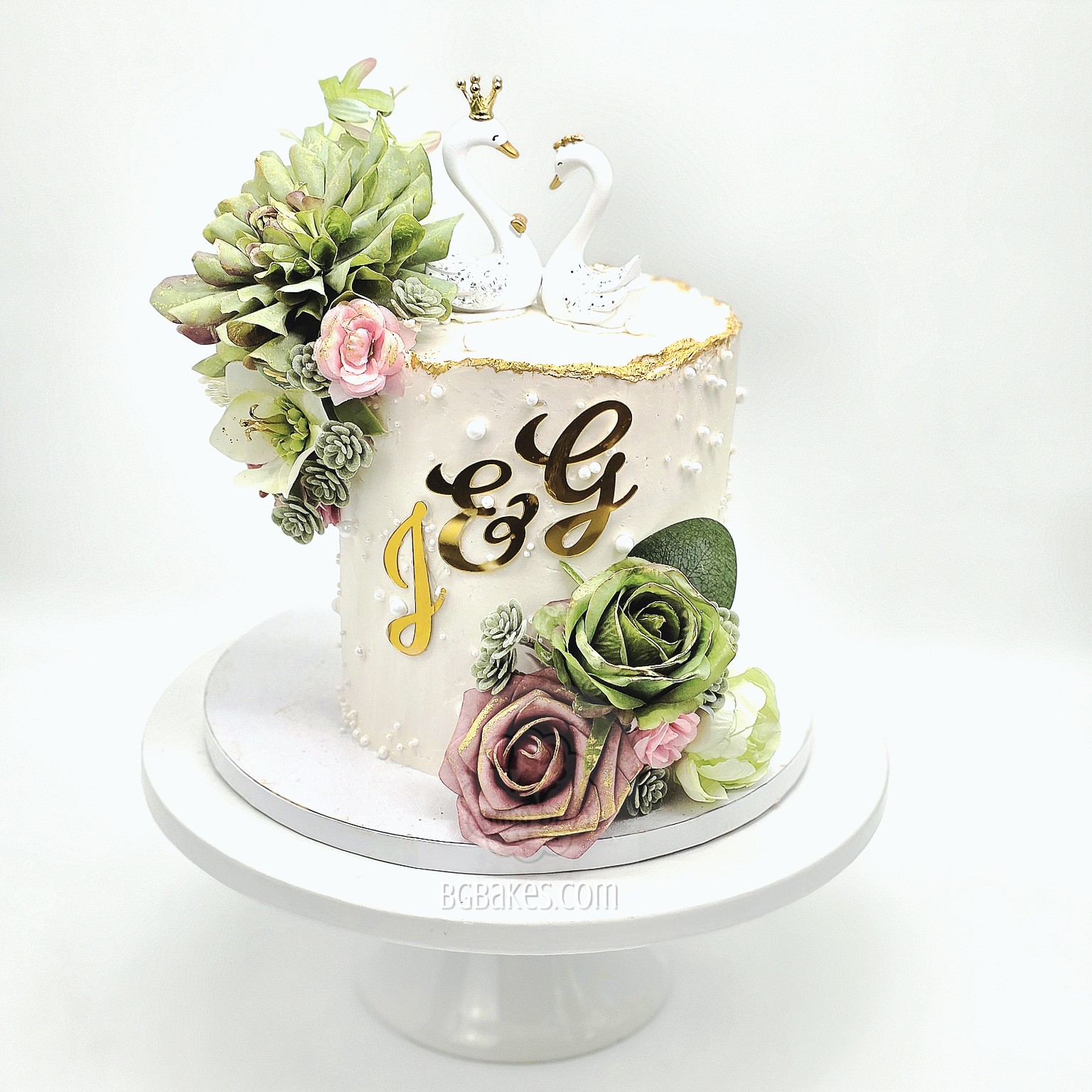 Modern floral wedding cake