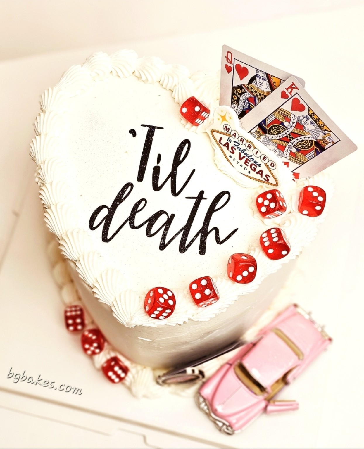 Dirty Thirty Vegas cake